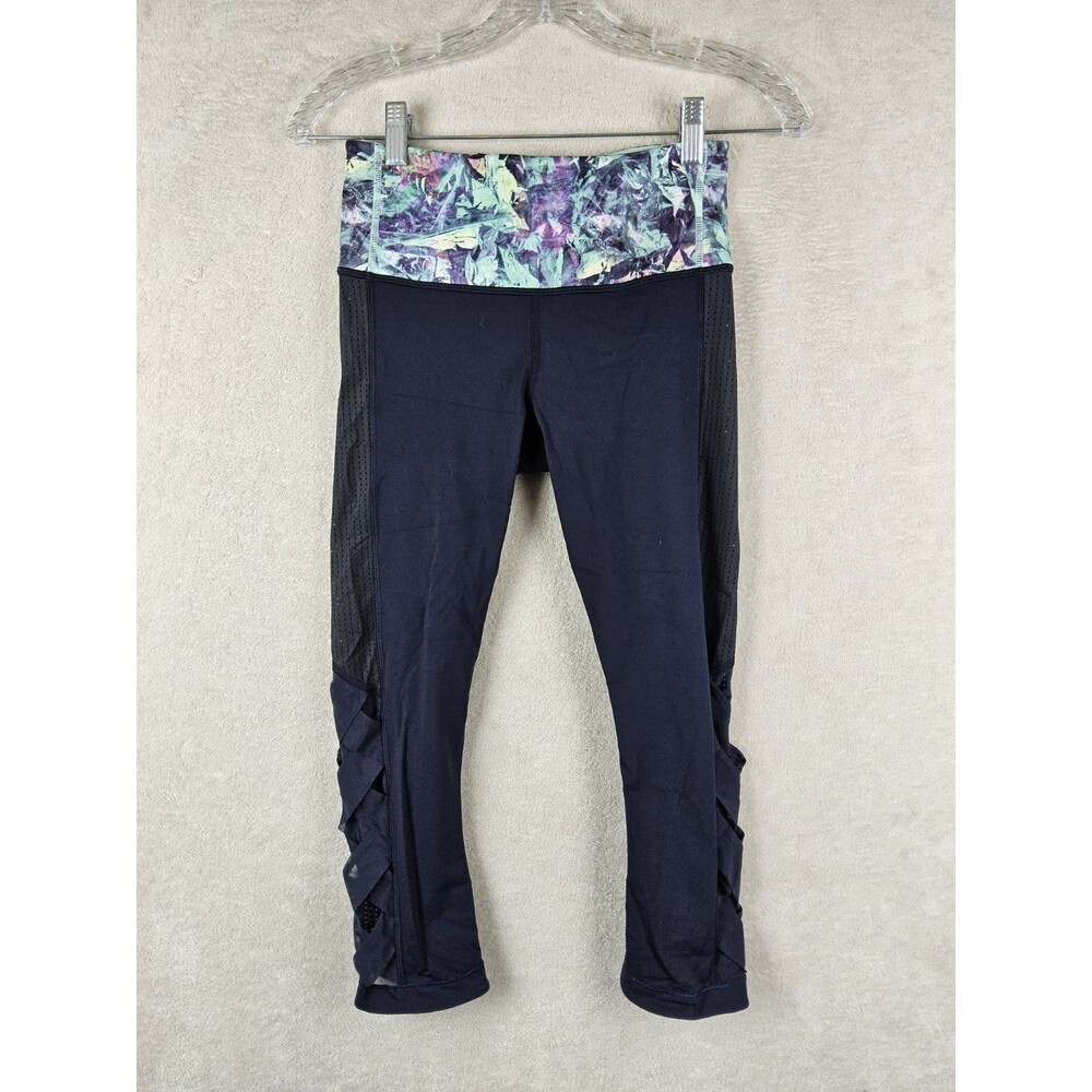 Lululemon Women’s Athletic Cropped Leggings Side Detail Size 4